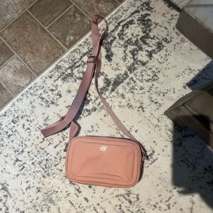Lululemon crossbody camera bag